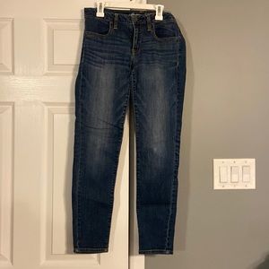 American Eagle medium wash Jegging